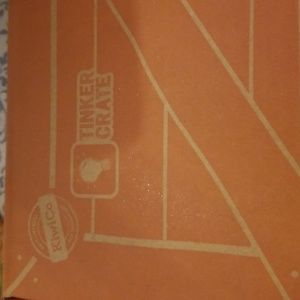 KiwiCo make your own glowing pendulum for ages 9+. New in box.